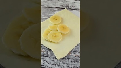 Ciastka francuskie z bananem i czekoladą #shorts #smakowitedania #gotowanie #recipe #food #cooking