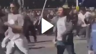 Brutalność policji - Australia - protesty przeciwko przymusowi szczepień i segregacji 2021
