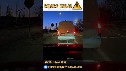 Chamskie przyblokowanie na zielonym? #shorts #policja #bus #polskiedrogi #polscykierowcy