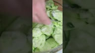 Ogorki w pomidorach na zimę.  Cały przepis jest na moim kanale YouTube Pani M kuchnia smakowita.