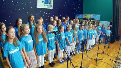 Schola Aniołki na XXVIII Festiwalu Piosenki Religijnej w Markuszowie dn.  11. 11. 2017