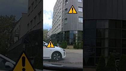 Wymuszenie pierwszeństwa na skrzyżowaniu równorzędnym - Warszawa #shorts #rikordwidjo