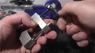 Gerda KSWT 70 vs Śruba z Ikei. Gerda Disc Detainer Lock vs Ikea Screw.