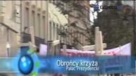 Obrońcy krzyża na marszu dla Jezusa króla Polski