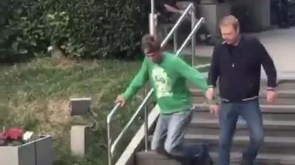 skate vs kloszard