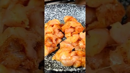 Bułeczki zapiekane z kurczakiem i pieczarkami #shorts #smakowitedania #food #recipe #gotowanie