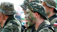 Żołnierze zamawiają panienki