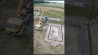 Fundament, zalewanie ławy fundamentowej #budowadomu2024 #fundament #tanidom #domekletniskowy #diy