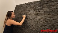 UKŁADANIE KAMIENIA W SALONIE | DOM BEZ POZWOLENIA DO 35M2 Z ANTRESOLĄ I WYKUSZEM #domza25tysięcy
