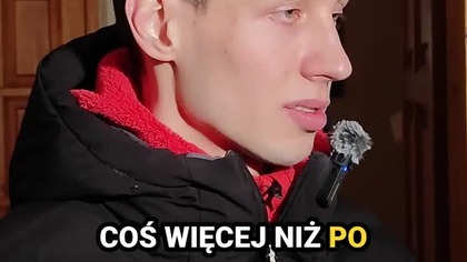 Dlatego Kacper Tomasiak robi ZNAK KRZYŻA przed skokiem 