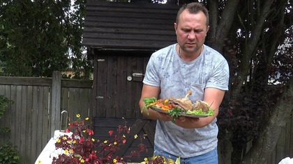 To jest jeden z moich pierwszych filmów jak zaczynałem - kaczka w kociołku Oddaszfartucha