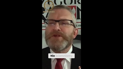 Zgłęb tajemnice polityki z Braunem! Dowiedz się, o jakie postulaty walczy na scenie politycznej!