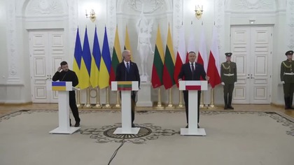 NAWROCKI WBIŁ SZPILĘ DZIENNIKARZOWI TVN, PLATFORMIE I PATOCELEBRYTOM ZA PLUCIE NA POLSKI MUNDUR!