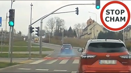 Kierowca Mercedesa AMG nie potrafi jechać spokojnie #2217 Wasze Filmy