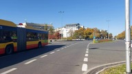 Przejazd alarmowy kolumny policji do zabezpieczania protestu samorządowców w Warszawie 7 październik