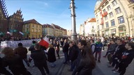 Narodowcy w Rynku przeciwko imigrantom, spalili zdjęcie kanclerz Merkel - Polska dla Polak&oacute;w 