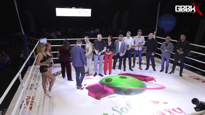 gala bokserska białych kołnierzyków X