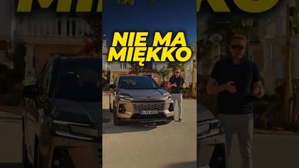 Rozczarowujące wnętrze Nowa Toyota RAV4