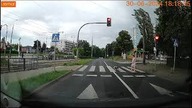 Niebezpieczne zachowanie kierującego toyotą.  Film od czytelnika