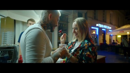 Zapraszamy do odsłuchania utworu Całą noc, pochodzącego z nadchodzącego albumu **Phillip Ragga , który ukaże się już tej jesieni! 
To wyjątkowa kompozycja, która przynosi powiew świeżości na polskiej scenie muzycznej.
 Za produkcję odpowiada utalentowany Adash , który zadbał o unikalne brzmienie i nowoczesne aranżacje. Ciesz się dźwiękami i daj się porwać magii muzyki!

---

Dziękujemy za Twoje wsparcie! Nie zapomnij subskrybować kanału, aby być na bieżąco z nowościami i zostawić łapkę w górę, jeśli podoba Ci się ten utwór.

Video : Tomasz Piaskowski
@lilsand1
https://www.instagram.com/lilsand1?igshc2F5N3c3MGNzYm4w

Montaż : 404 Media
Swiatło : Marcin Wojdałowicz
Aktor: Sebastian Stando
Aktorka : Patrycja Nowacka


 Subskrybuj: https://youtube.com/channel/UCBW0jP0hbFOinfjUlKV-pXg?siUqO4O3knAJYXZK-S
 Sklep : WWW.P56.PL 
 Śledź nas: https://www.instagram.com/dudek_p56_?igshMXJmZzBhd2xhMmk1Yg%3D%3D&utm_sourceqr
#całąnoc  #dudekp56 #adash