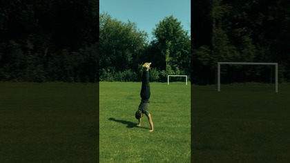 POV bierzesz oddech podczas handstandu #calisthenics