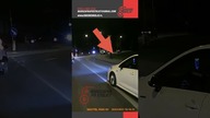 Kierowca tanich przewozów wymusza pierwszeństwo, które kończy się kolizją #shorts