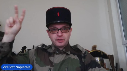 dr Piotr Napierała