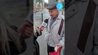 (subskrybuj) WZRUSZAJĄCE! Poprosiliśmy staruszka o 5 złotych.  Jego reakcja BEZCENNA #shorts