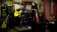 Pielesze - W klatce.  Koncert w Dom Klahra Kawiarnia Artystyczna Lądek-Zdrój