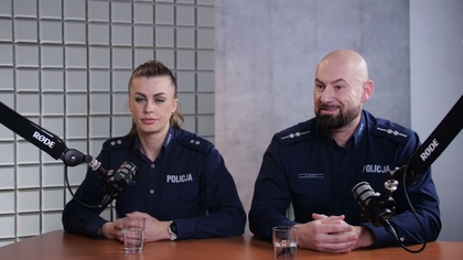 Policja ostrzega rodziców: jeden klik może zniszczyć zdrowie dziecka