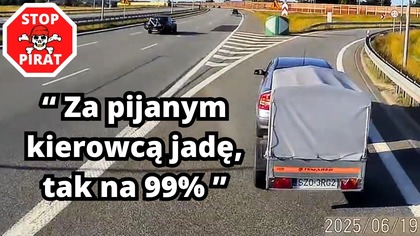 Autor nagrania spostrzega podejrzanie jadącego kierowcę i decyduje się wykonać telefon alarmowy, cały czas podążając za Oplem. Z komunikatu policji wynika, że kierujący to Ukrainiec, który miał blisko 4 promile. Sytuacja na nagraniu przedstawia jego jazdę z 19 czerwca 2025 r., lecz 26 czerwca też ktoś zgłosił go na policję i okazało się, że prowadził pojazd znów mając blisko 4 promile... Ostatecznie został deportowany i grozi mu do 5-ciu lat pozbawienia wolności. 

*Zatrważający jest fakt, że w ciągu jednego tygodnia mężczyzna został dwukrotnie zatrzymany mając 4 promile...Nasuwa się tu wiele pytań o skuteczność polskiego prawa wobec drogowych przestępców...*

Artykuł: https://slaska.policja.gov.pl/kat/informacje/wiadomosci/416163,Jechal-pod-prad-na-zakazie-z-blisko-4-promilami.html


POLICJA W AKCJI STOP PIRAT TV  
https://www.youtube.com/watch?v7-tzVa8X--4&t3s
Zapraszamy!

Zapraszam Cię do zasubskrybowania kanału, ocenienia i skomentowania filmu oraz dalszego udostępniania.
Jeśli masz ciekawy film, wyślij go na adres e-mail: stoppirat2020@gmail.com
Większe filmy możecie wysyłać przez Dysk Google lub bez zakładania konta przez https://wetransfer.com
instagram: stop_pirat
facebook: https://www.facebook.com/STOPPIRAT

Kamera samochodowa to nasza druga para oczu, która widzi więcej i przez cały czas. Zdecydowanie poprawia nasze bezpieczeństwo, a także jest najlepszym pełnomocnikiem w sytuacji wątpliwej, której gdyby nikt nie nagrał, nikt by w jej przebieg nie uwierzył.