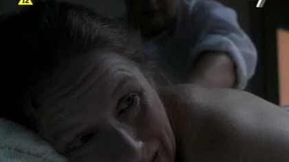 Sześć st&oacute;p pod ziemią [03x04] PL