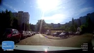 Agresywny kierowca z nożem
