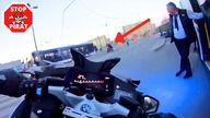 Szalony policyjny pościg za motocyklistą ulicami Krakowa.  STOP PIRAT