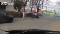 Laska nie umie chodzić na obcasie