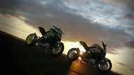 Driftujący radiowóz vs motocykle