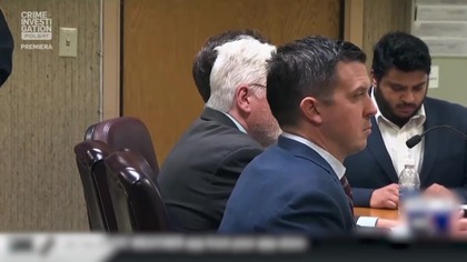 Sezon 7 Odcinek 6
Oskarżony nie kryje swojego rozczarowania decyzją, jaką podejmuje sędzia w jego sprawie. Mężczyzna zostaje przymusowo usunięty z sali. Kobieta nie zamierza przestrzegać zasad przyjętych na sali sądowej. Wszczyna awanturę.

Źr&oacute;dło: https://www.teleman.pl/tv/Najbardziej-Szokujace-Przypadki-Sadowe-7-6-2569014