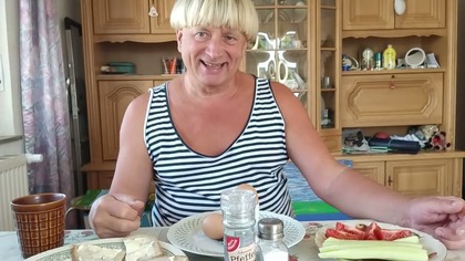 VOLG 3 - Posiłki, Kąpanie i Zakupy / Gracjan Roztocki