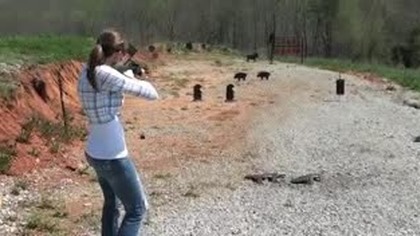 Ona potrafi posługiwać się shotgunem!