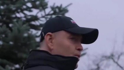 NAWROCKI ŚCIĄŁ CHOINKĘ I PRZYTARGAŁ DO PAŁACU PREZYDENCKIEGO!