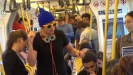 Dziwni kolesie w pociągu 2