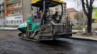 Wylewanie asfaltu na Borowskiego