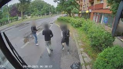 Skandalicznie zachowanie zarejestrowane przez monitoring w autobusie