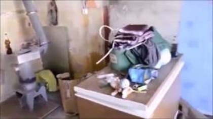 Jak można wyremontować tak zdewastowane mieszkanie w kamienicy