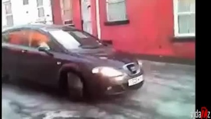 Auta tańczą na lodzie