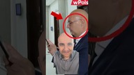 Kropiwnicki legitymuje dziennikarzy w Sejmie.  Im już peron odjechał.  #ElitaKOryta
