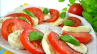 Sałatka Caprese - Jak zrobić - [Smakowite Dania]