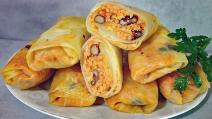 Gołąbki bez mięsa, które pokochasz! Przepis na gołąbki z ryżem i czerwoną fasolą