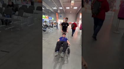 Wywozimy towar ze stoiska #łowca #targi #targiwędkarskie #wędkarstwo #poznań