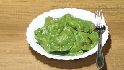 Zielone pierogi z mięsem.  #szpinak #pierogi